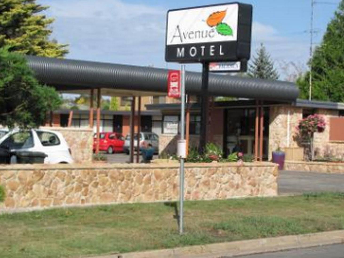 Avenue Motel 3*